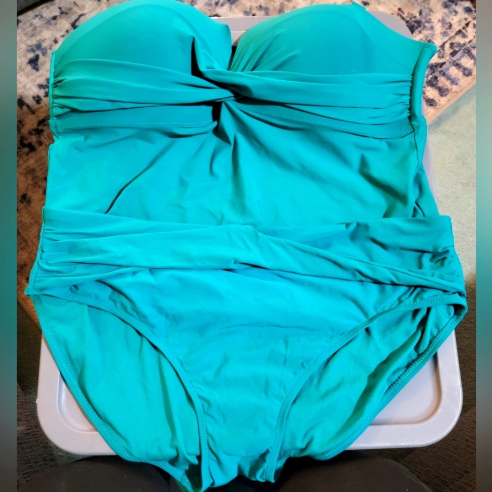 Women's tankini